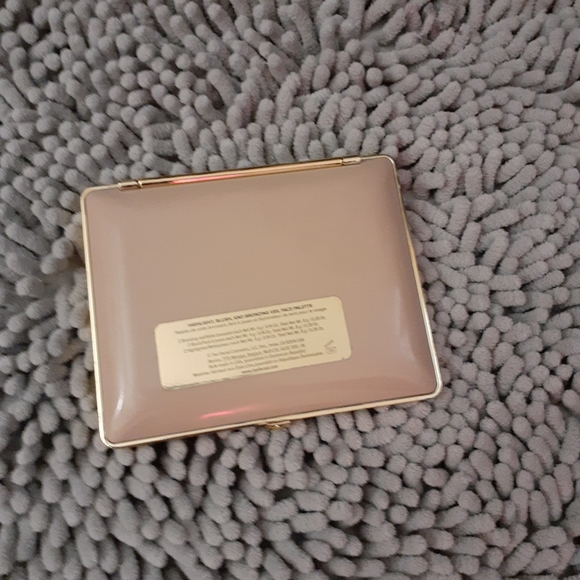 Too Faced Natural Face makeup palette - Picture 4 of 4